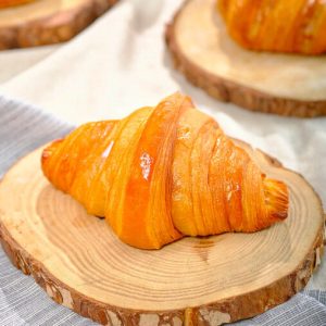 Plain croissant