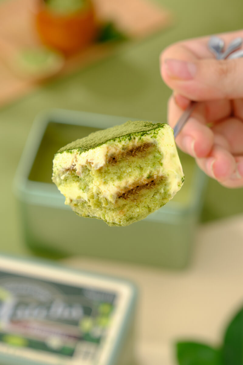 matcha-tin0210